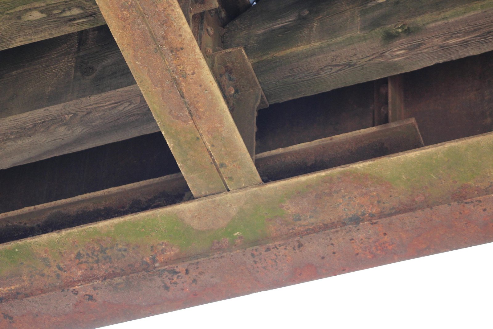 Floorbeam connection to girder